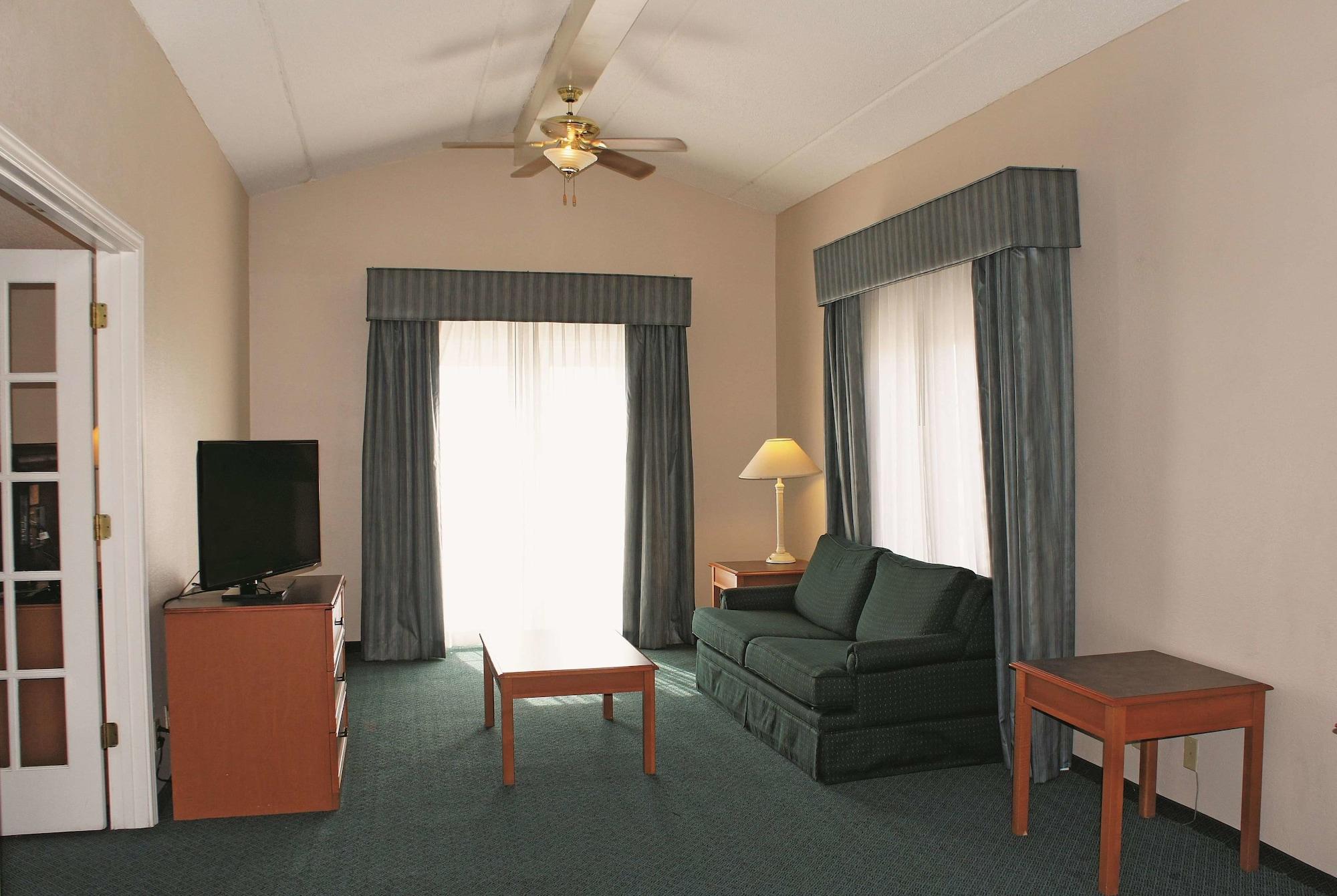 La Quinta Inn By Wyndham Clute Lake Jackson Exterior foto